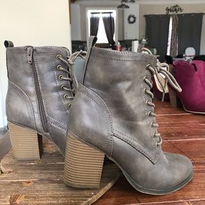 Mosimo booties